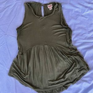 Green tank with ruffle edges